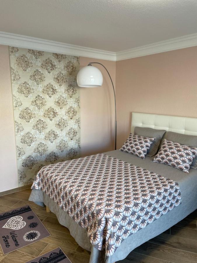 Apartment With Swimming Pool 80 Meters Near The Nizza