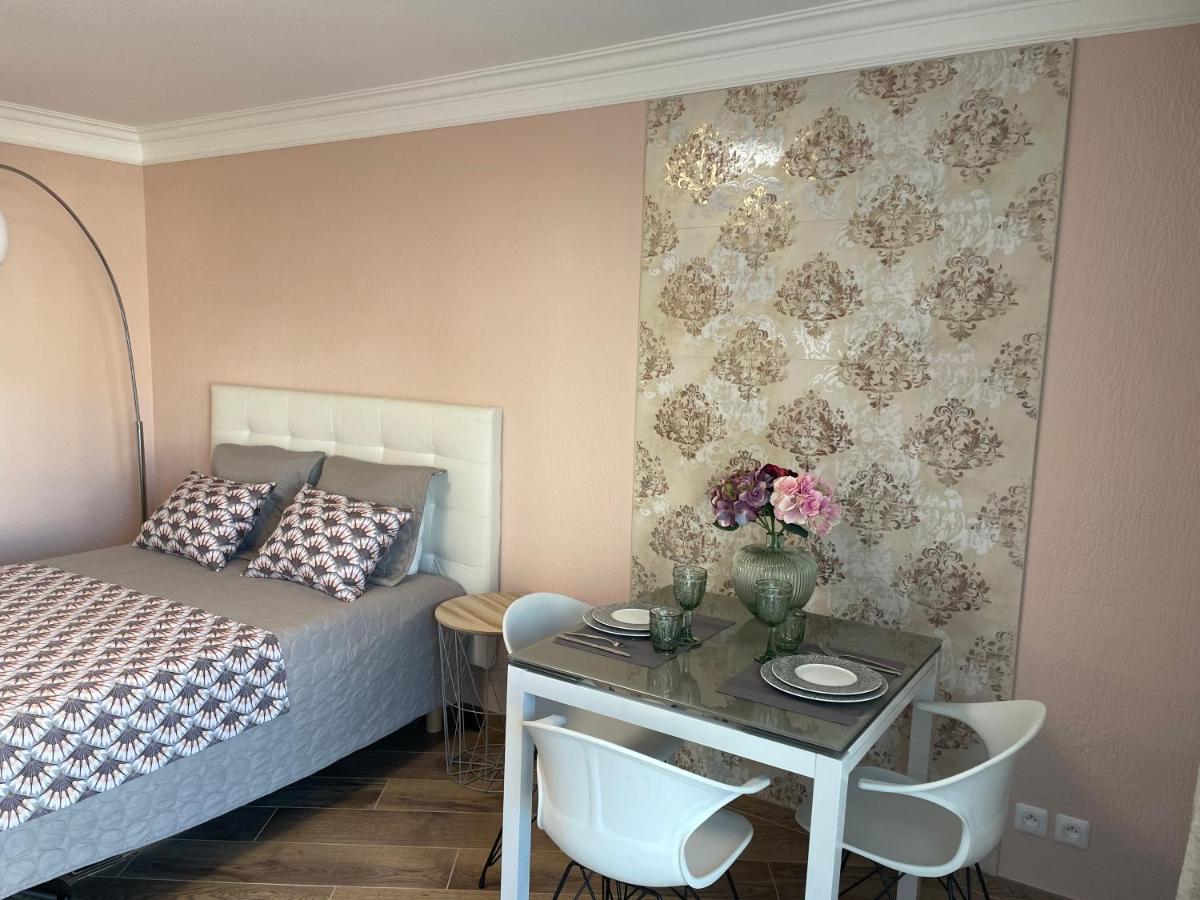 With Swimming Pool 80 Meters Near The Nizza