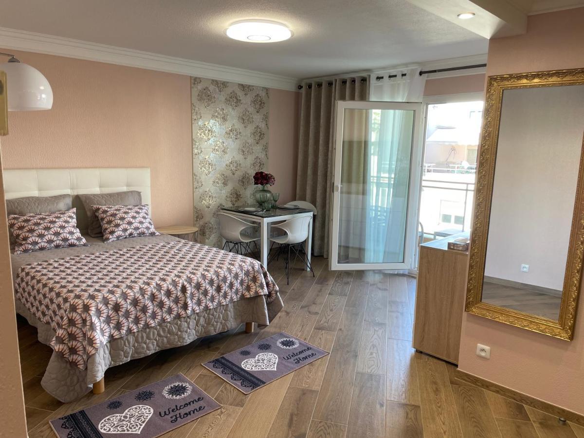 With Swimming Pool 80 Meters Near The Nizza