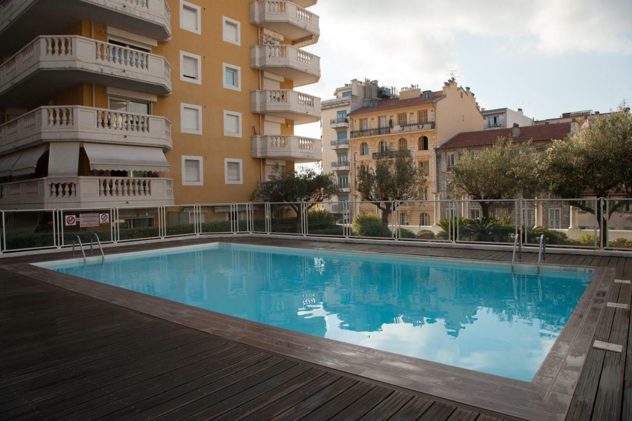 Apartment With Swimming Pool 80 Meters Near The Nizza